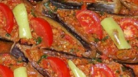 Aubergine schotel
